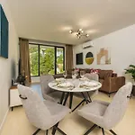 Einik Luxury Apartment *