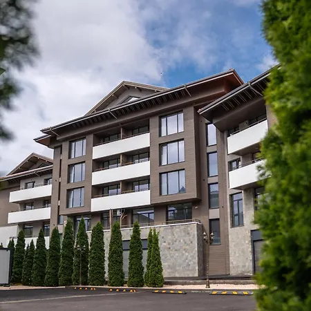 Einik Luxury Apartament *