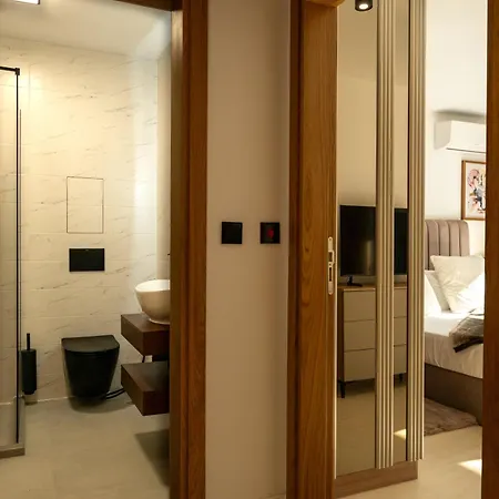Einik Luxury דירה