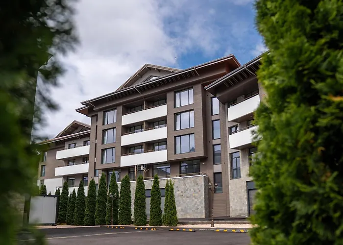 Einik Luxury Apartament *